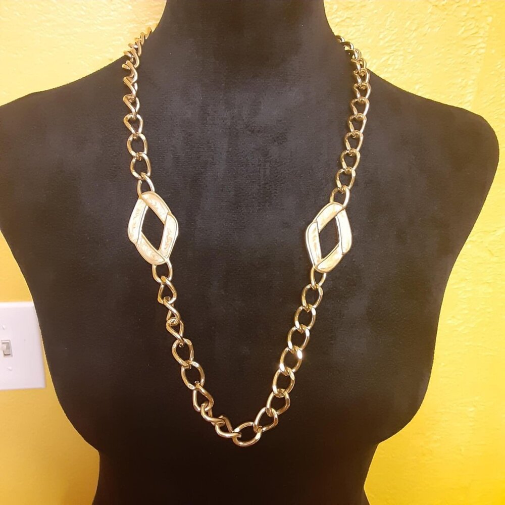Napier 80s Vintage Gold Toned Cream Swirl Enamel Accent Necklace